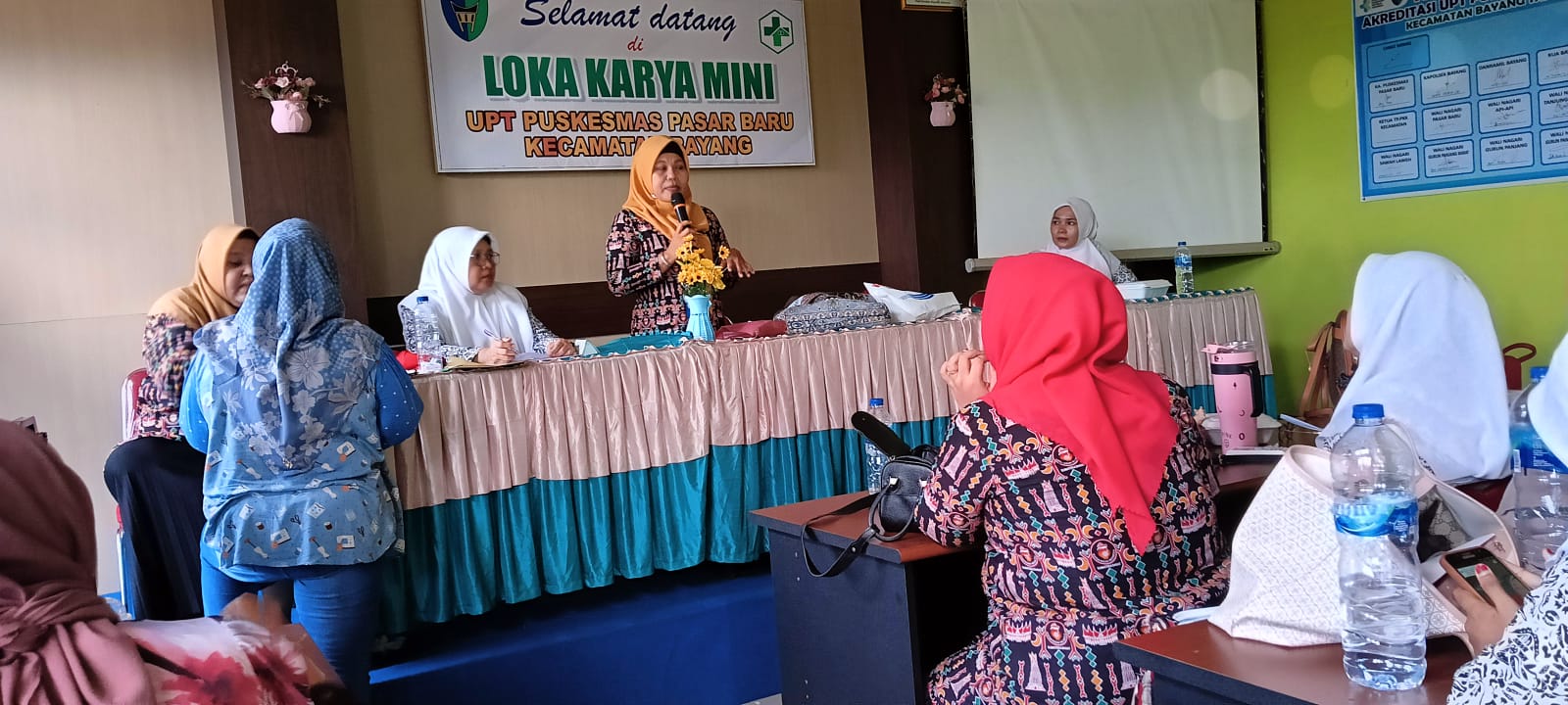 Penyampaian Hasil Pertemuan Monitoring dan Evaluasi Kesga Gizi kepada semua Bidan Desa Wilker Puskes
