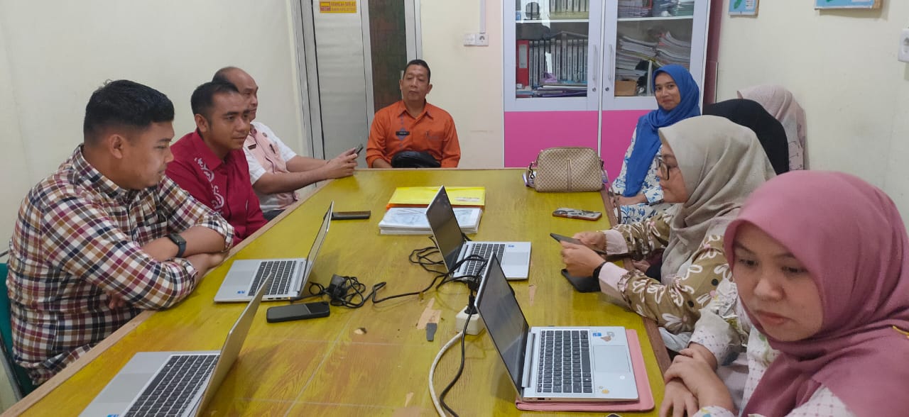 Seksi JKN & Rujukan Dinkes PesseL bersama BPJS Kesehatan Cabang Padang