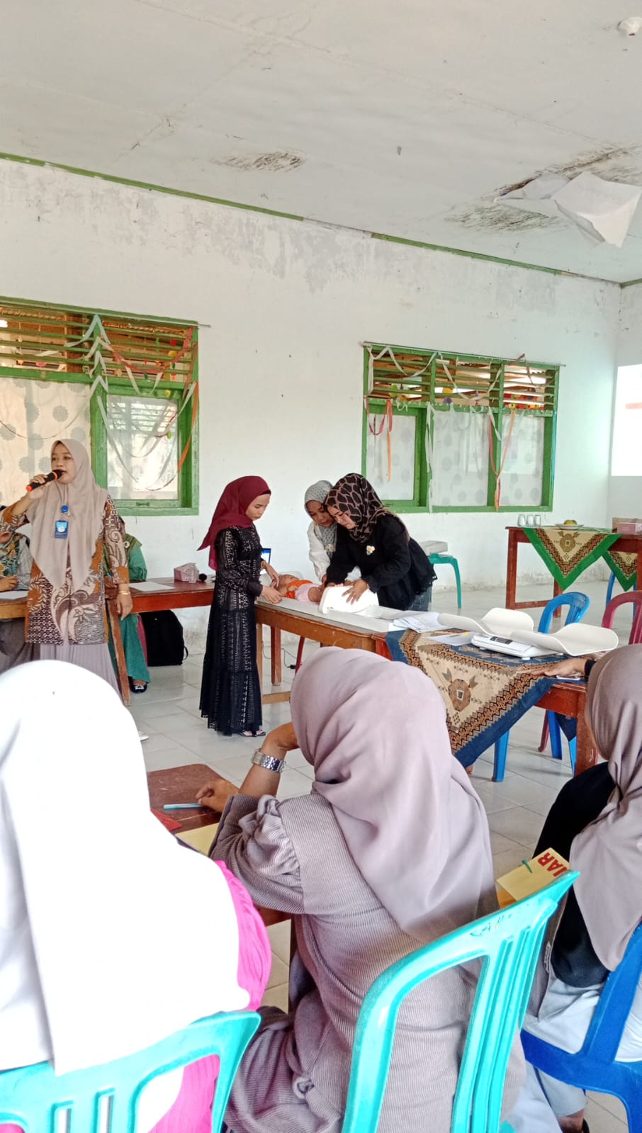 PENINGKATAN KAPASITAS KADER KESEHATAN MELALUI PELATIHAN KADER DI NAGARI SUNGAI PINANG TAPAN PKM RAHU