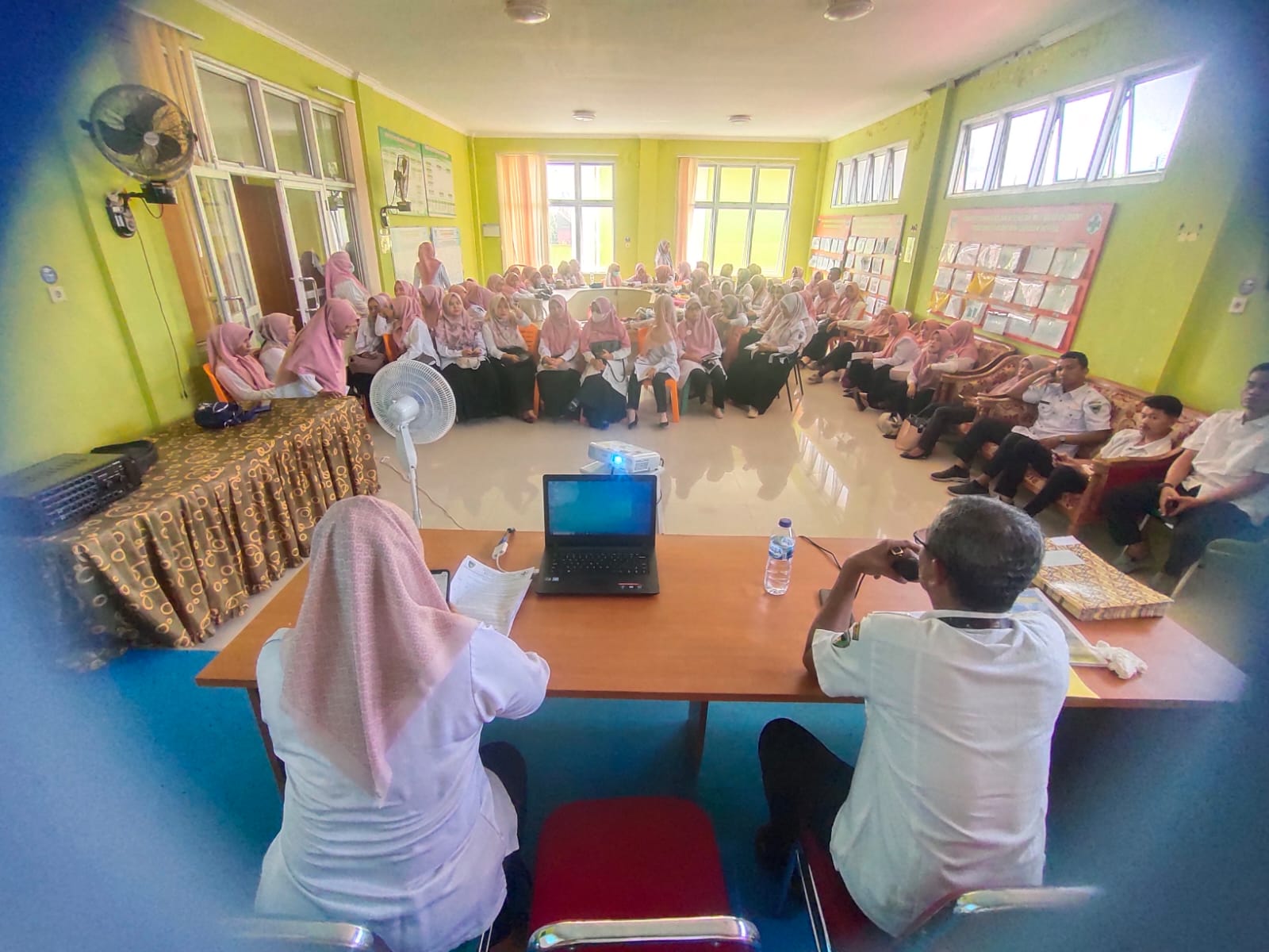 LOKMIN BULANAN UPT.PUSKESMAS SURANTIH SERTA ORIENTASI KEPADA PEGAWAI PEMERINTAH DENGAN PERJANJIAN KE
