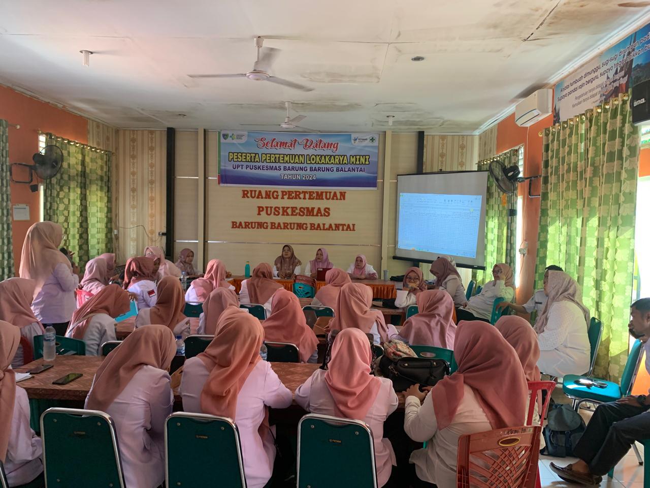 Puskesmas Barung Barung Balantai melakukan Loka karya mini bulanan (Lokmin bulanan)