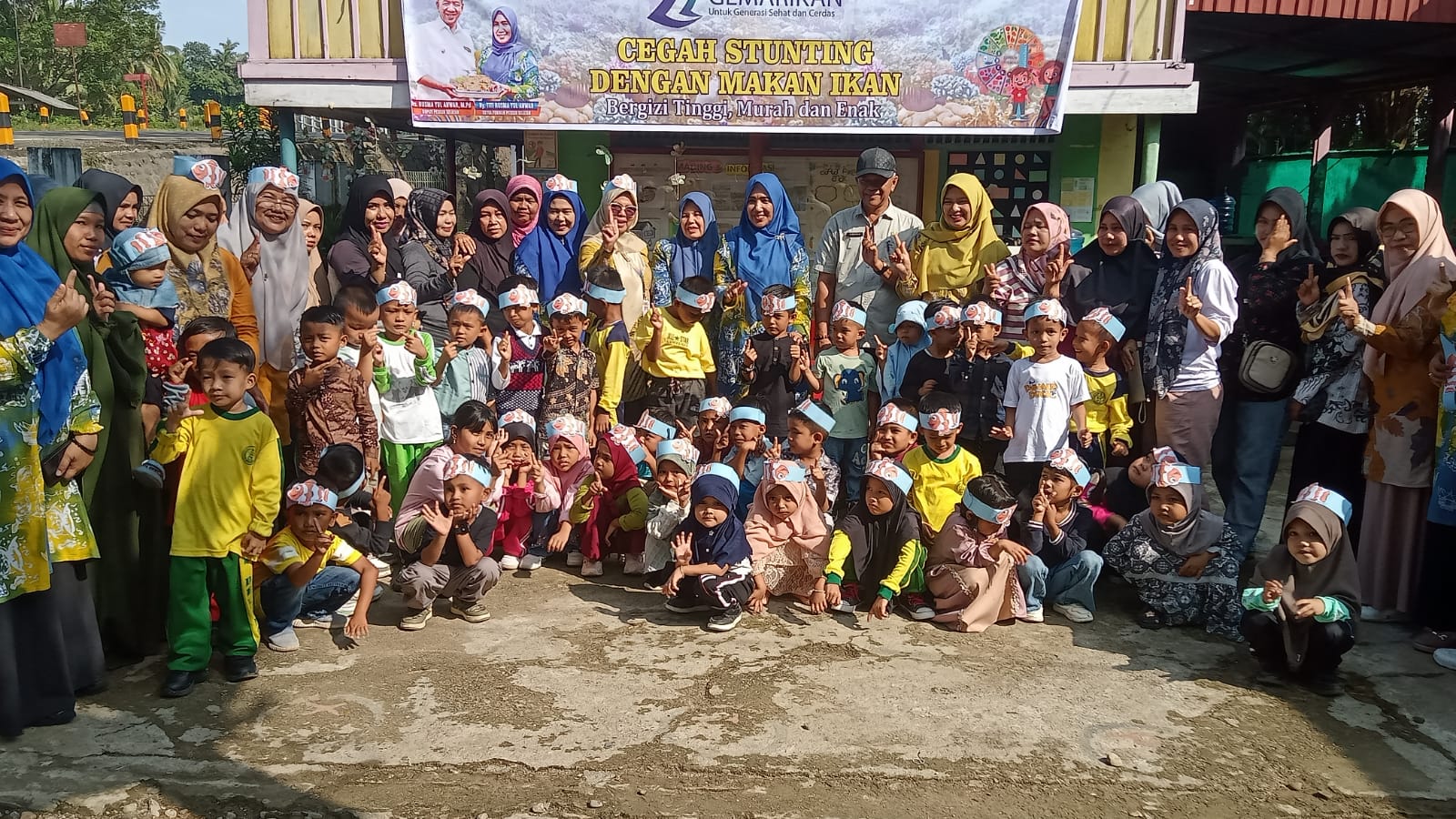 Pelaksanaan Kegiatan GEMARIKAN ( Gerakan  Memasyarakatkan Makan Ikan ) PKM Pasar Kuok