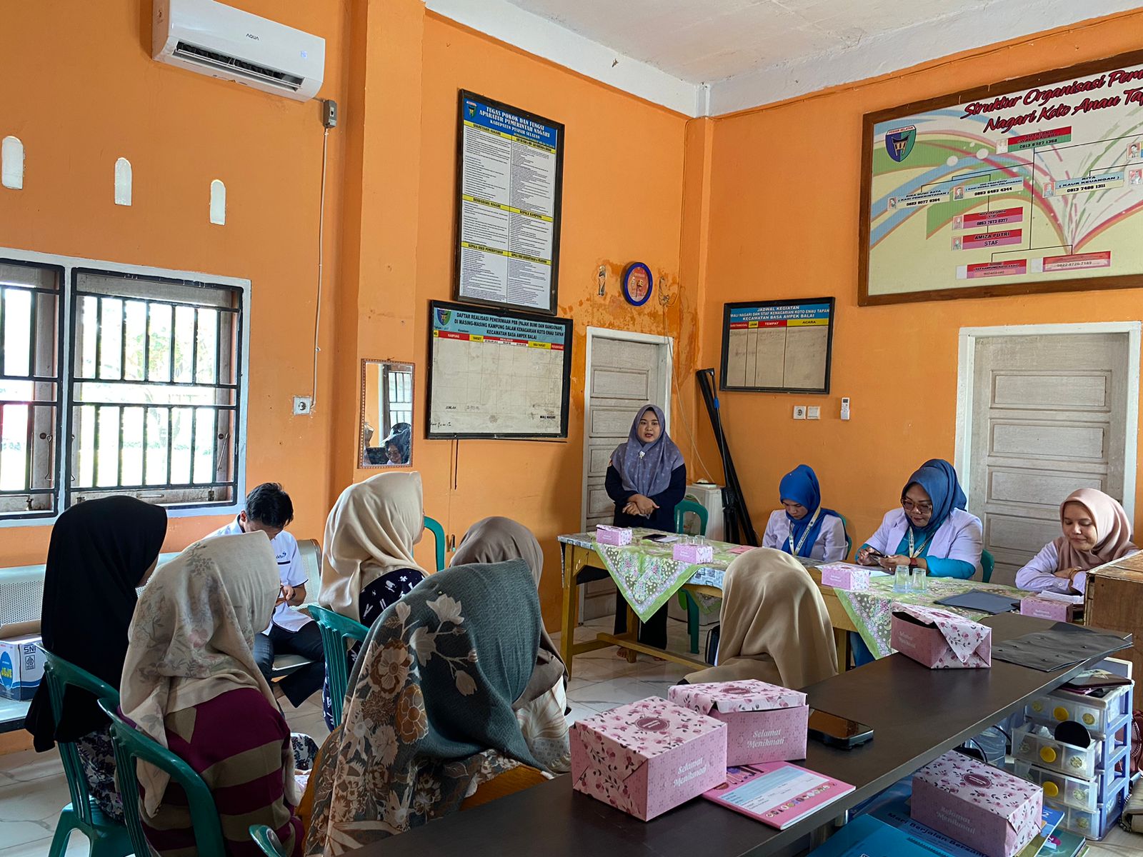 Penyuluhan tentang pendampingan lansia berkelanjutan di Nagari Koto Anau Tapan 