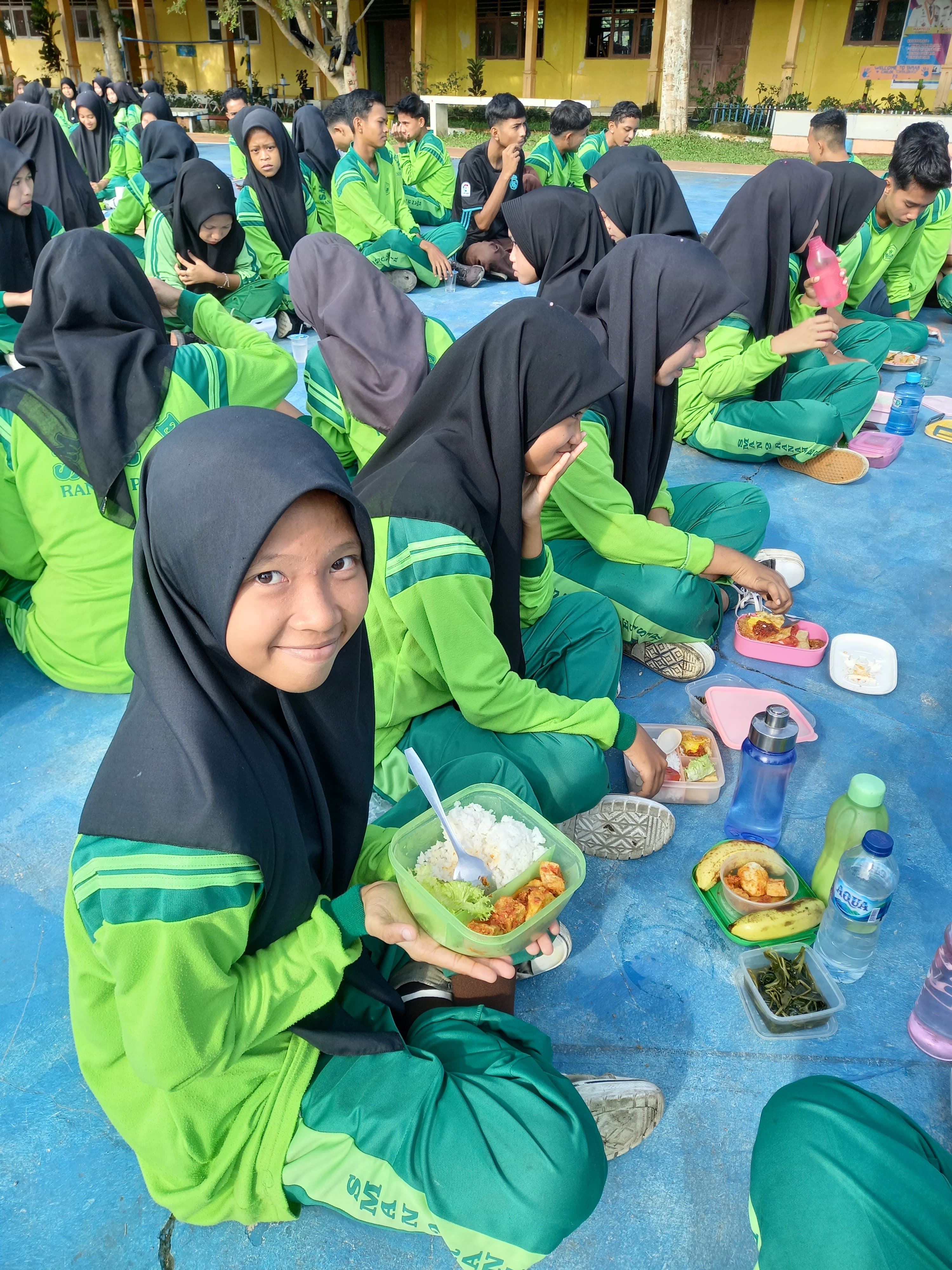 KEGIATAN AKSI BERGIZI DI SMAN 2 RANAH PESISIR