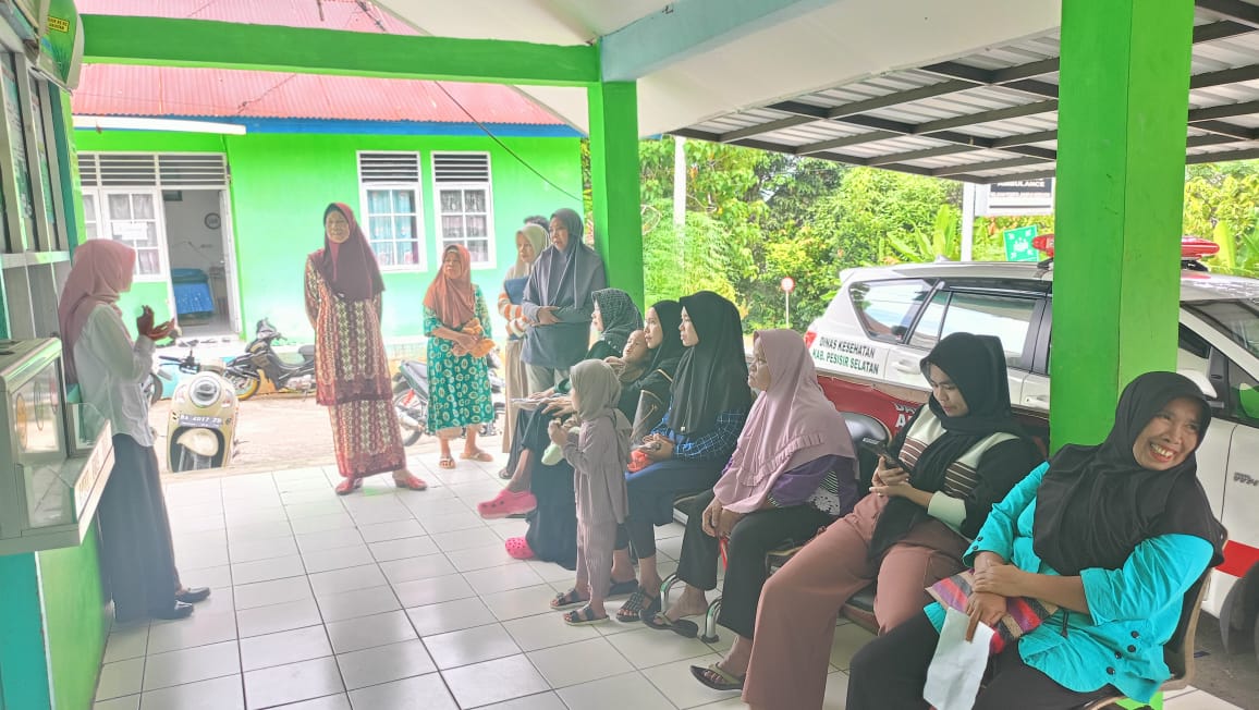 Penyuluhaan  Tentang Cara Minum Obat Dan Penggunaan Obat  Yang Tepat  Di Puskesmas Asam Kumbang