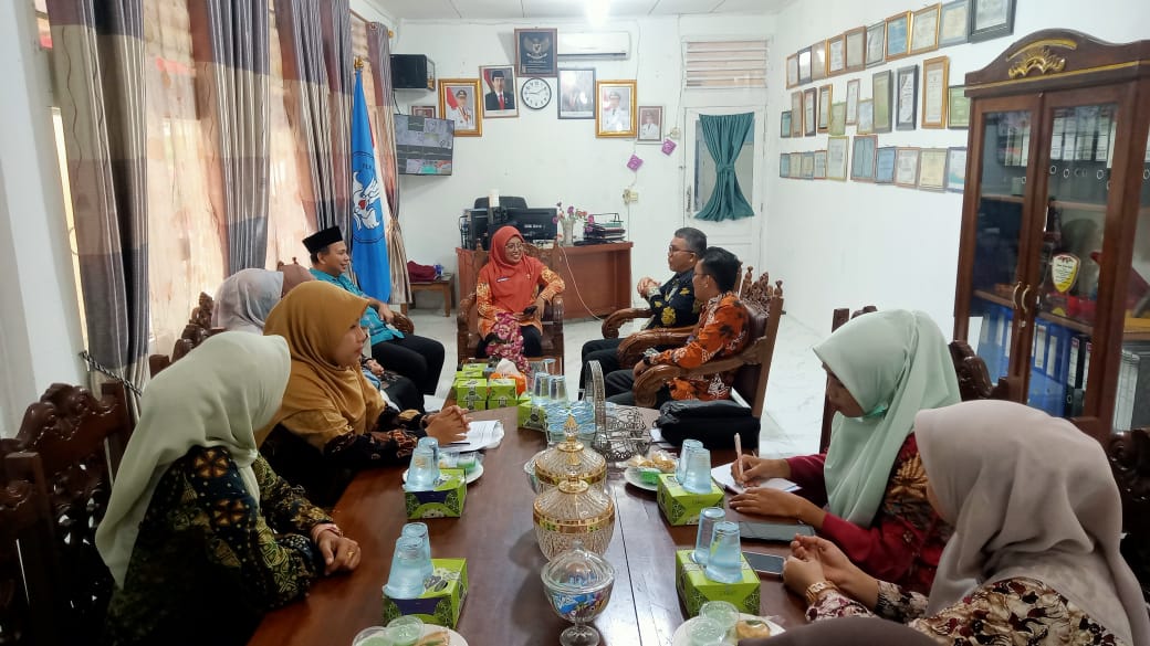 Pembinaan Dan Peninjauan UKS Di SMAN 1 Batang Kapas