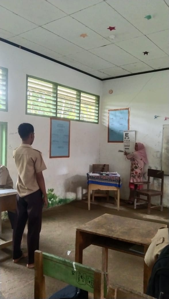 Kegiatan UKS (Penjaringan Kesehatan) Peserta Didik SMK Teknologi wilker Puskesmas Kambang
