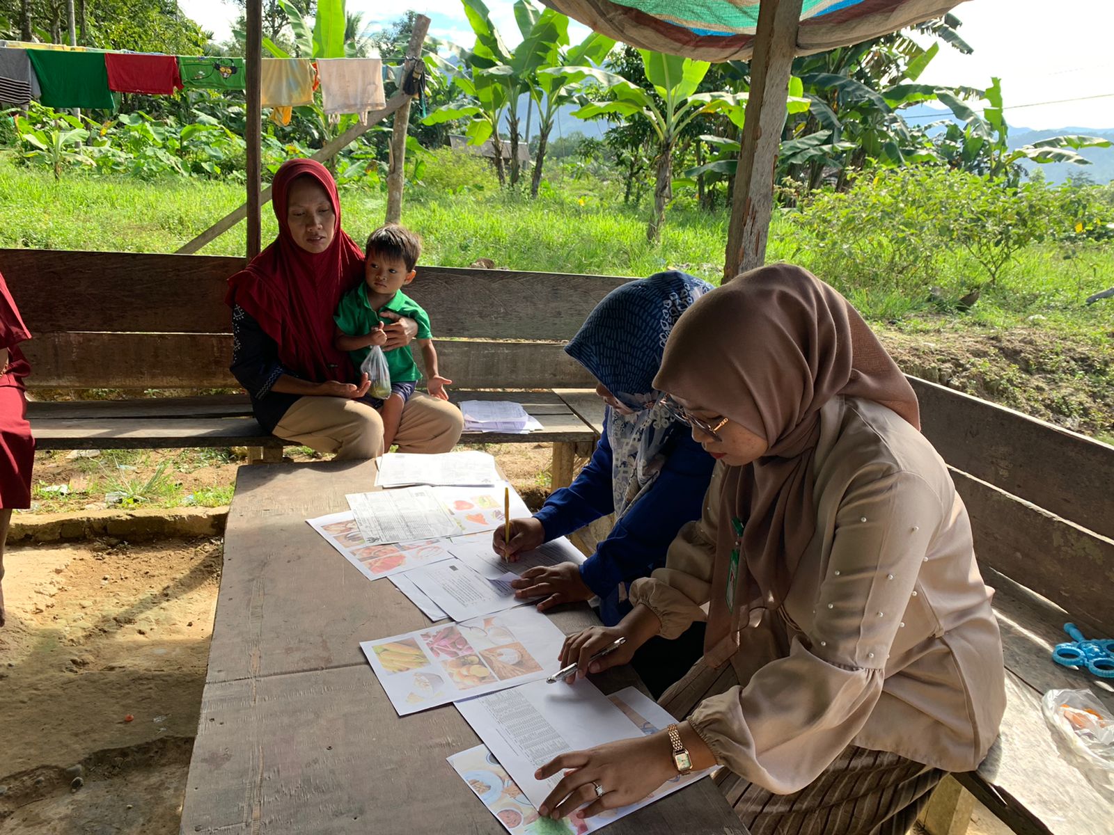  Pemberdayaan Pendampingan MP-ASI dan pemberian ASI ekslusif di posyandu Melati 3 Nagari Batuhampa