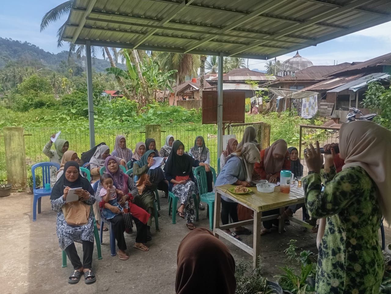 Melakukan  Pemberdayaan Kader Masyarakat dalam Pelaksanaan Imunisasi Surveilans PD3I 