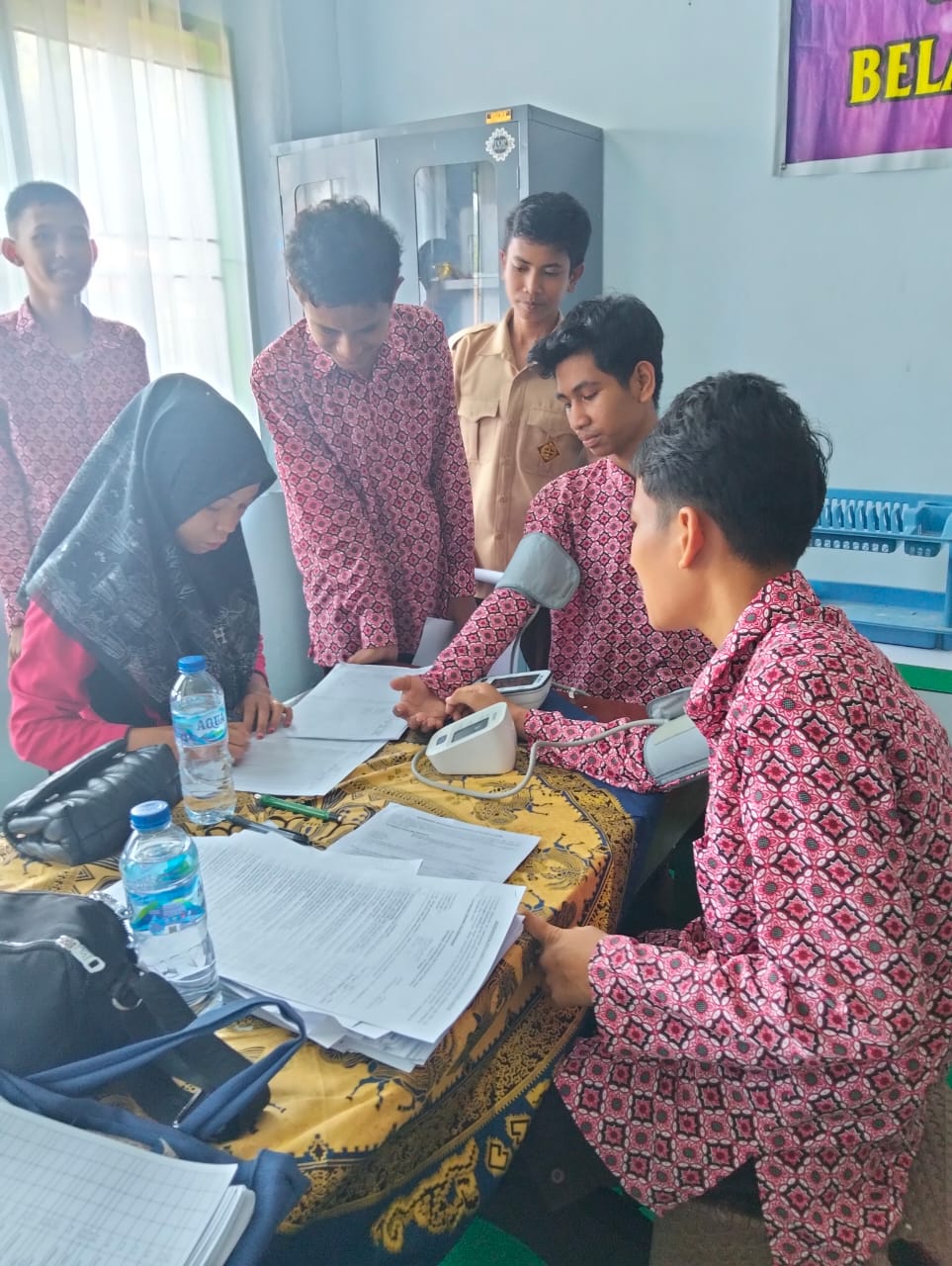 Kegiatan UKS (Penjaringan Kesehatan) Peserta Didik SMAN 2 Lengayang Wilayah Kerja Puskesmas Kambang