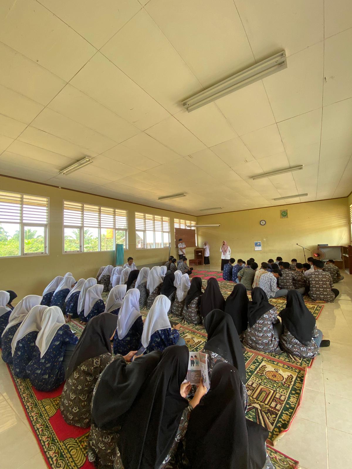 Penyuluhan dan Skrinning Kesehatan Jiwa di SMA Negeri  2 Basaba Tapan 