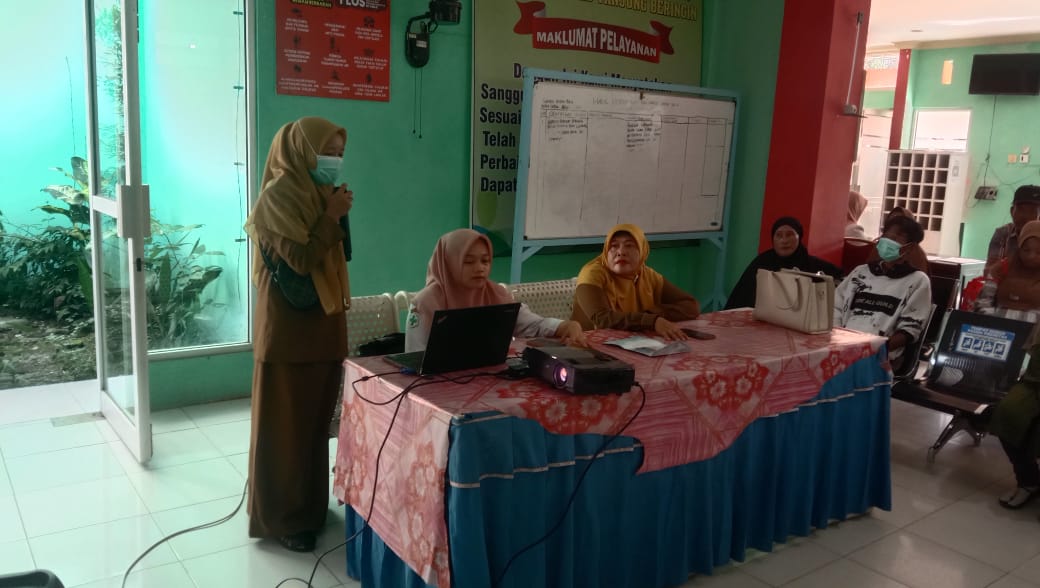  Penyuluhan Dalam Gedung Puskesmas Tanjung Beringin tentang “Pencegahan dan Pengendalian Penyakit Ti