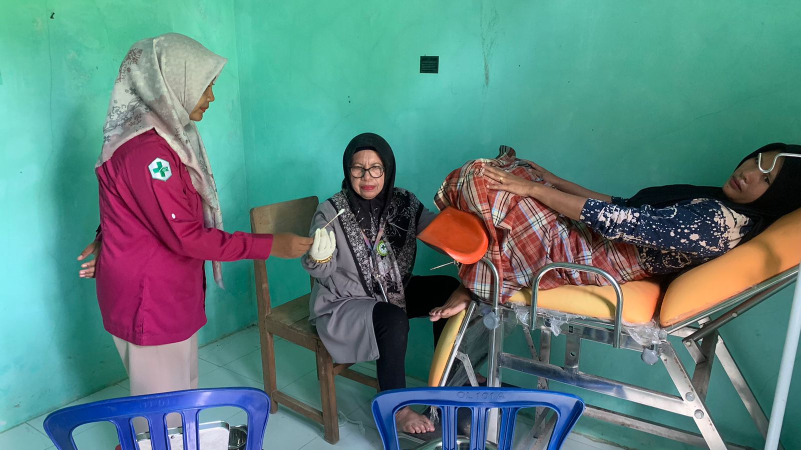 Pelaksanaan Pemeriksaan IVA TEST dan SADANIS di Poskesri Koto Panjang