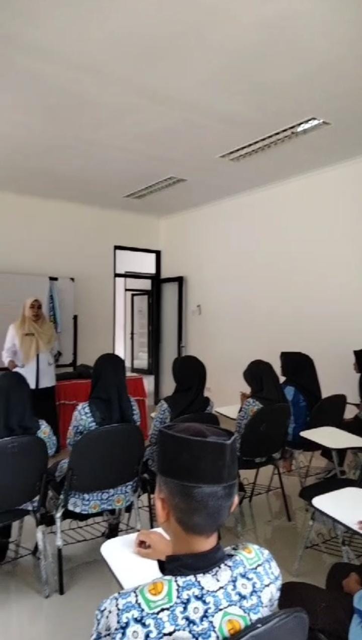 Pembinaan Usaha Kesehatan Sekolah Di MTs  Darul Ulum Lunang Dan MTs Talang Sari Lunang
