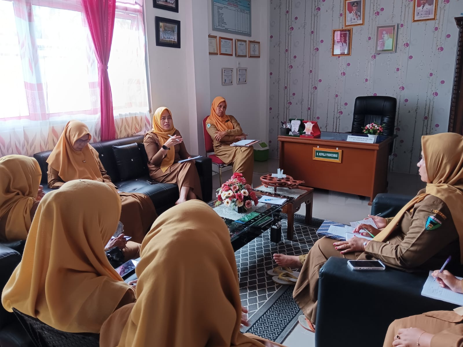 PUSKESMAS IV KOTO MUDIK BRIEFING PELAKSANAAN INTEGRASI PELAYANAN KESEHATAN PRIMER DI PUSKESMAS