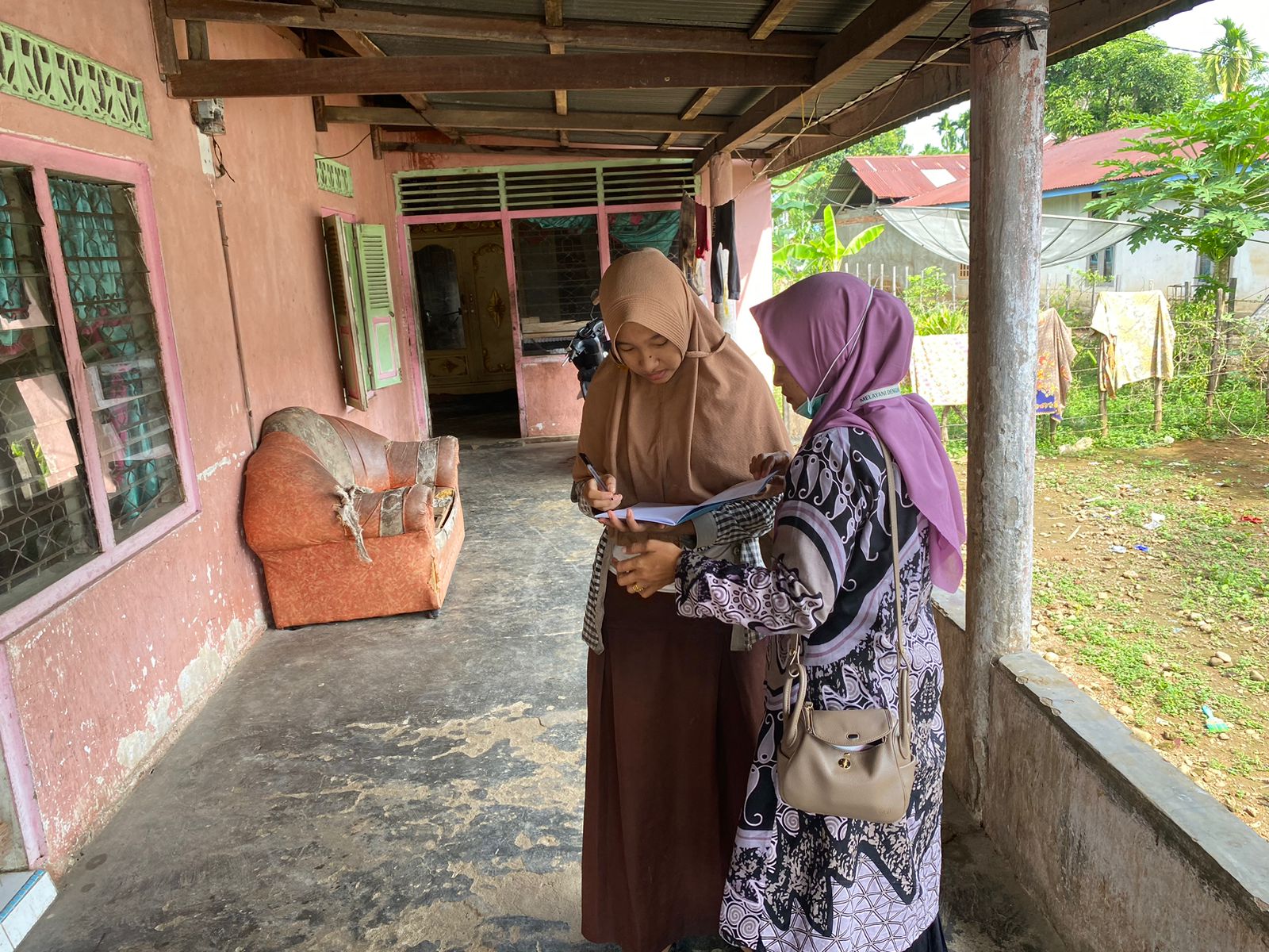 Melakukan Pelacakan dan Pengawasan Minum Obat untuk ODGJ Berat