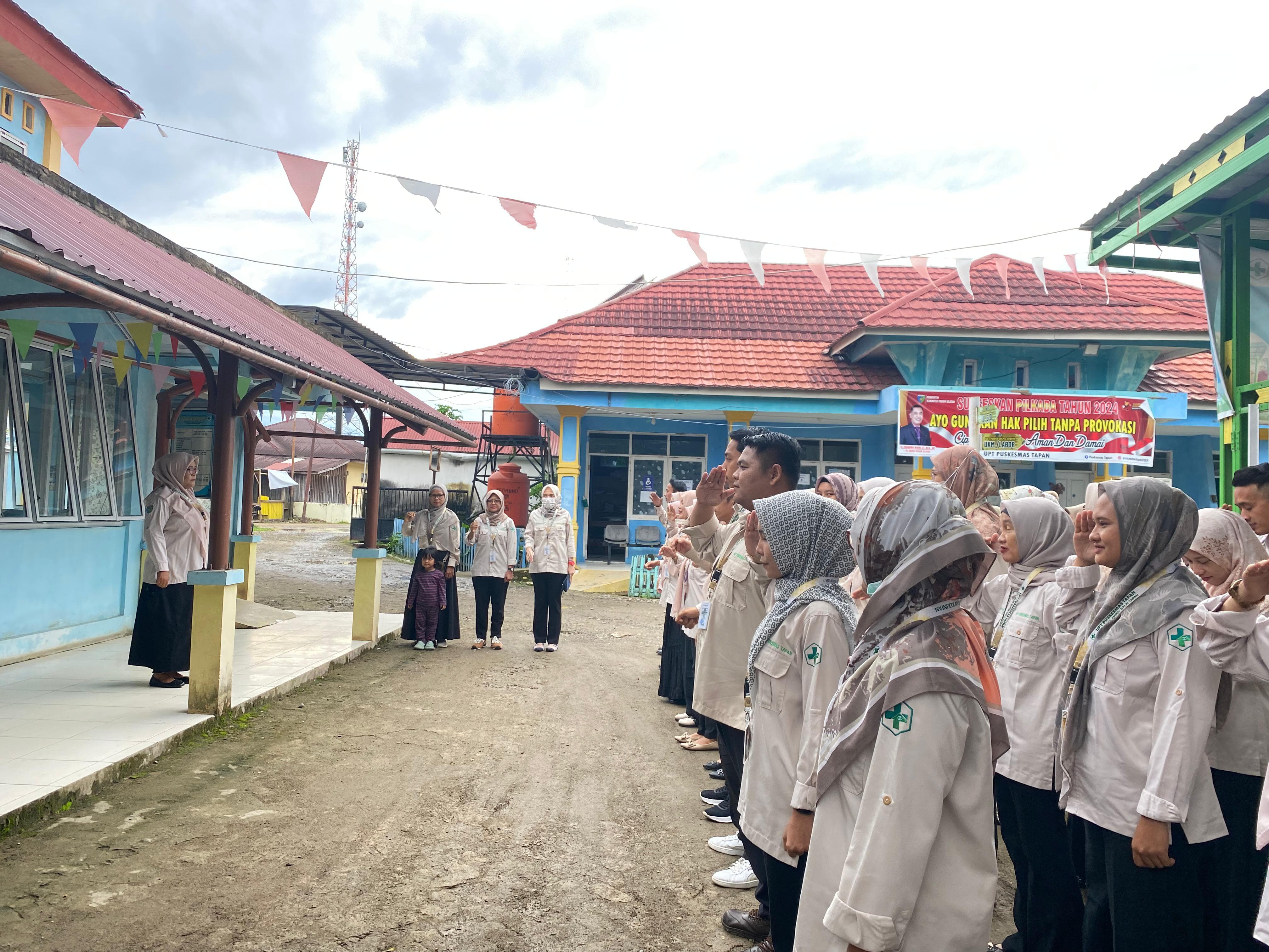 Pelaksanaan Apel Pagi oleh STAF UPT Puskesmas Tapan 