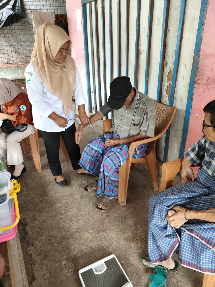 Kegiatan Deteksi Dini  Penyakit Tidak Menular (PTM) di Kampung  Ampalu Nagari Ganting Mudik Selatan 