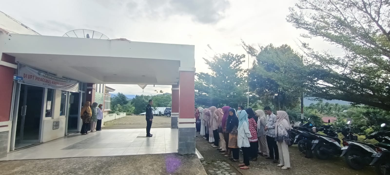 Pelaksanaan Apel Pagi Puskesmas Ranah Ampek Hulu Tapan