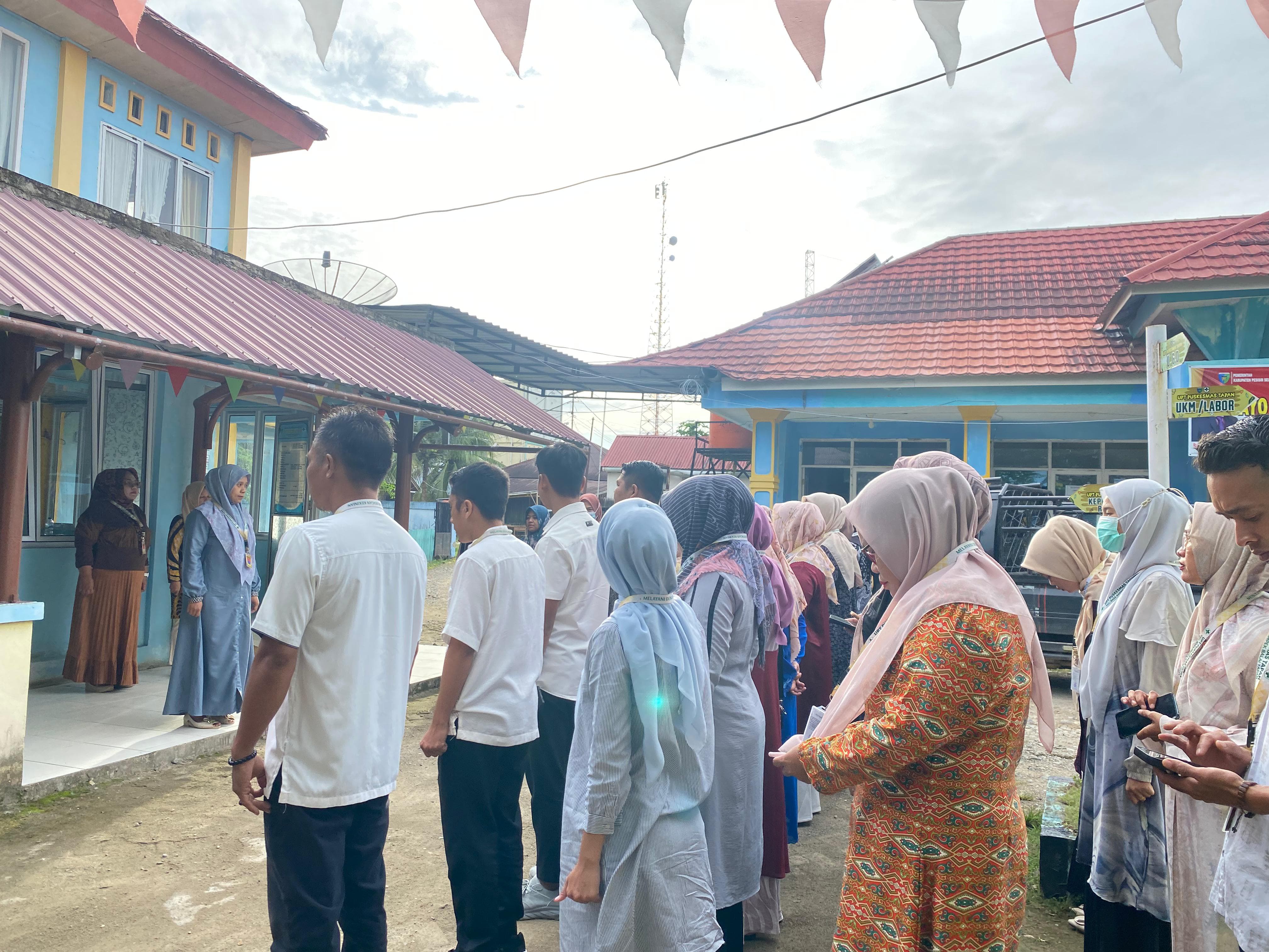 Pelaksanaan Apel Pagi oleh STAF UPT Puskesmas Tapan 