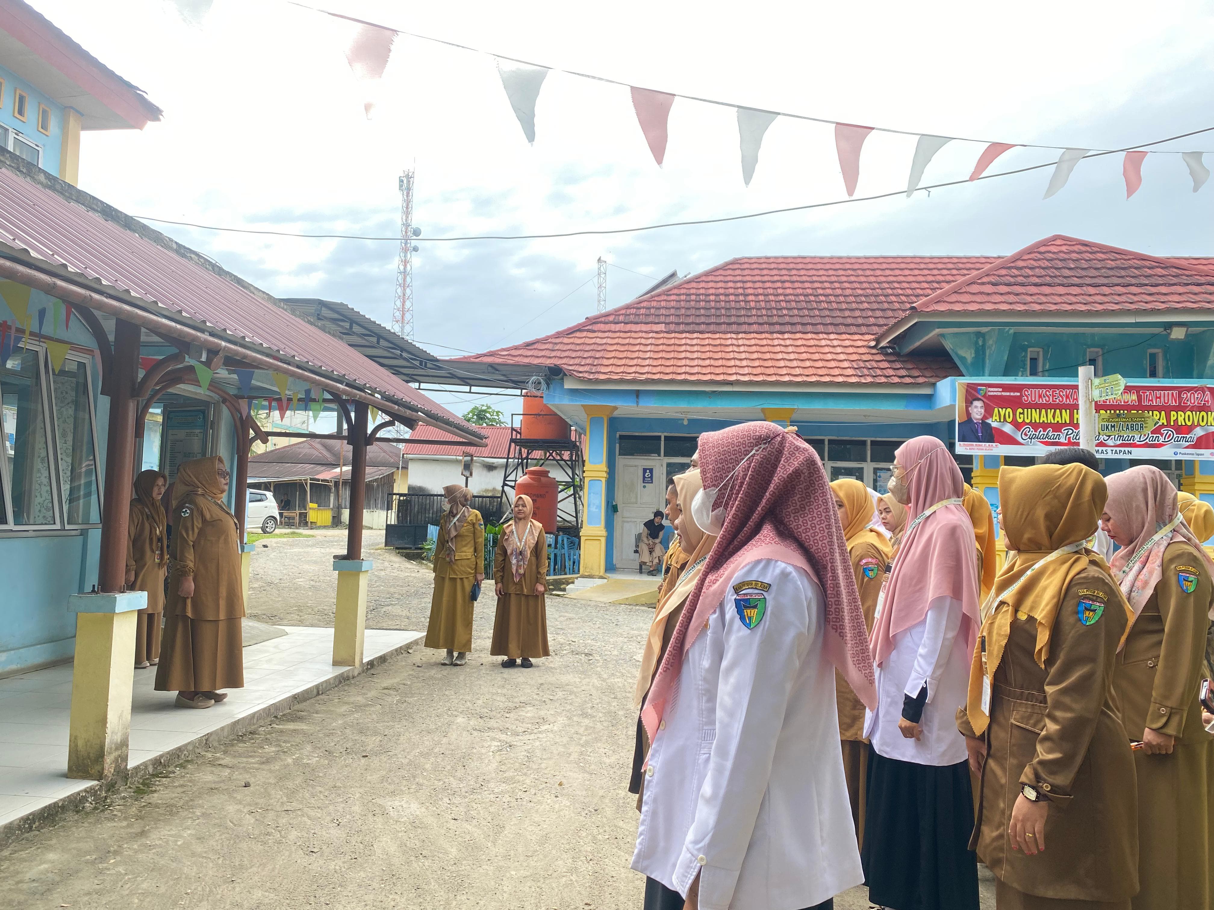 Pelaksanaan Apel Pagi oleh STAF UPT Puskesmas Tapan 