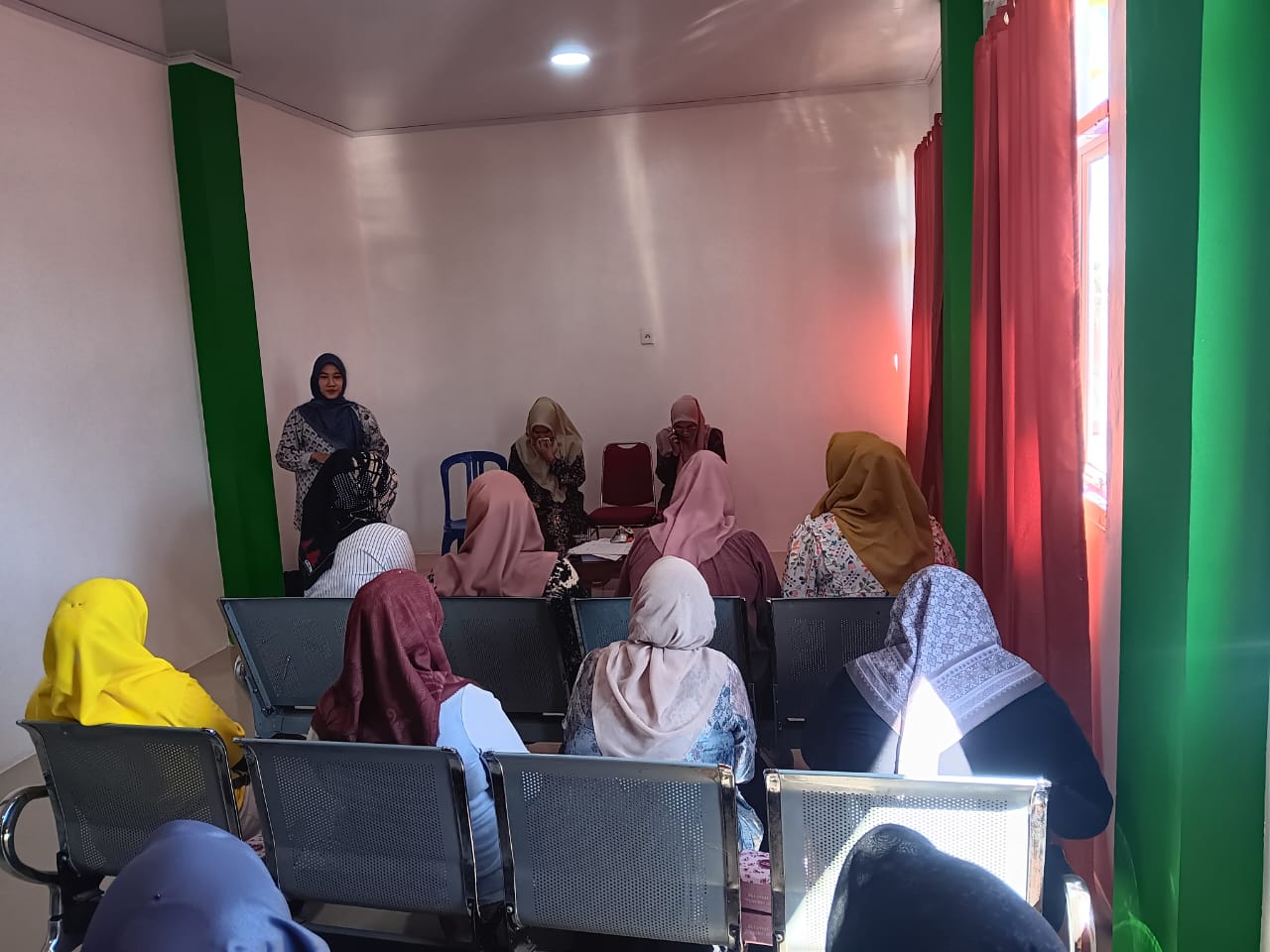 Pemberdayaan Kader Melalui Pemicuan  Implementasi 5 Pilar STBM di Wilayah Kerja Puskesmas Kambang
