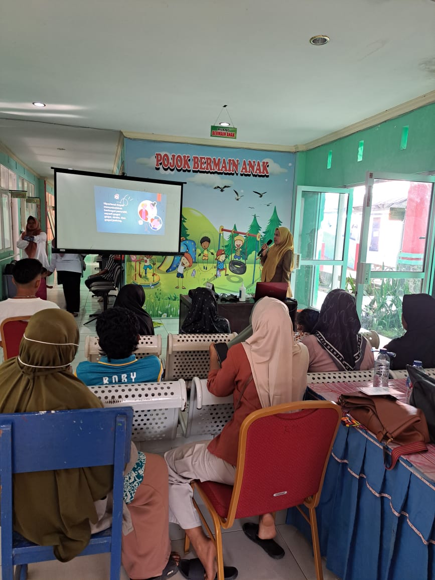 Penyuluhan Dalam Gedung Puskesmas Tanjung Beringin  Tentang Hipertensi 