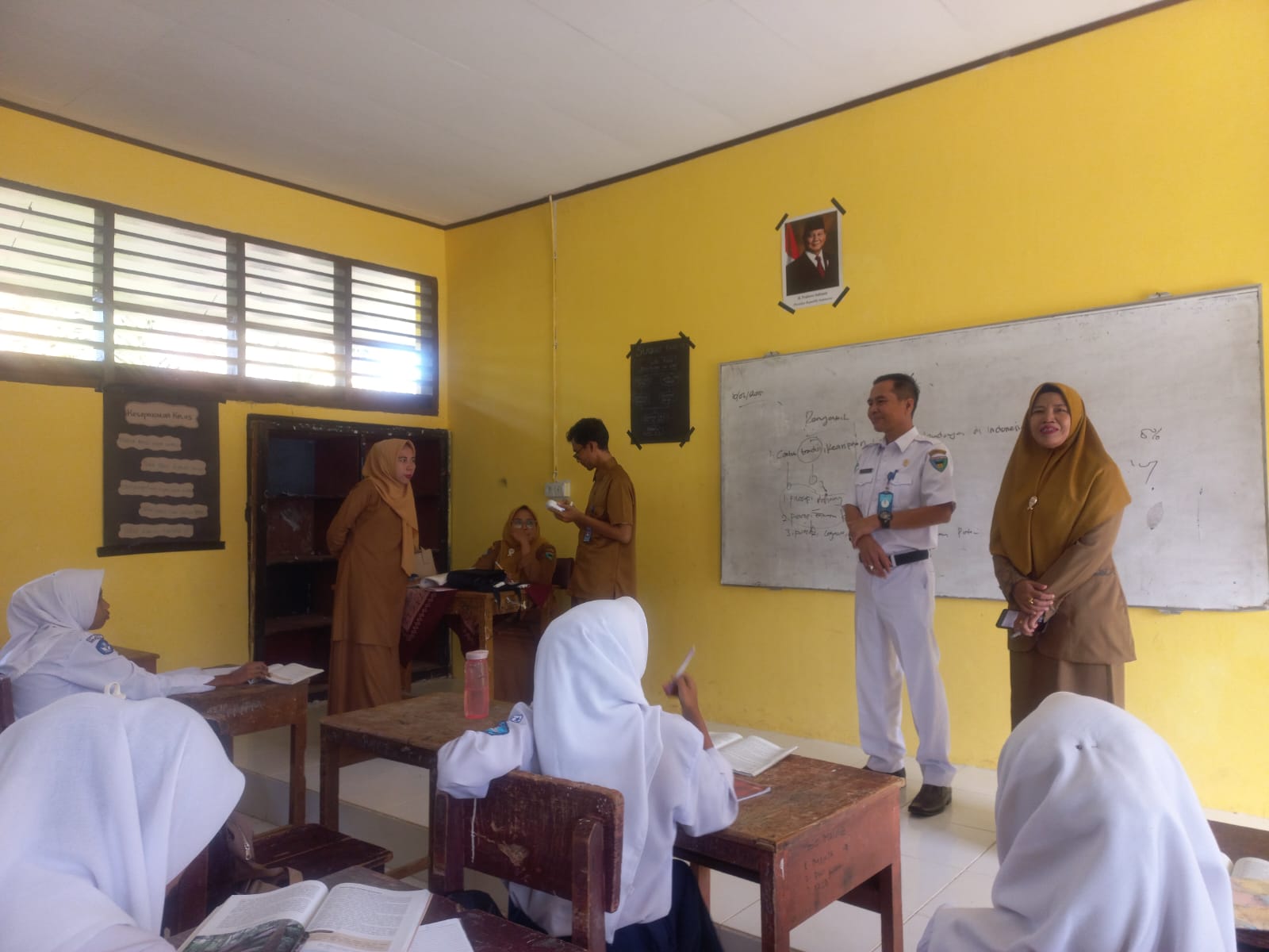 Penyuluhan PHBS di SMP Negeri 01 Ranah Ampek Hulu Tapan.