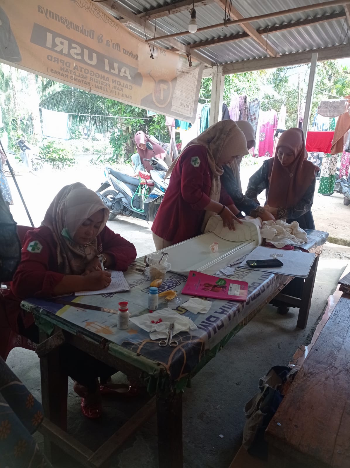 Penimbangan Massal dan Pemberian Vitamin A di Posyandu Puskesmas IV Koto Mudik