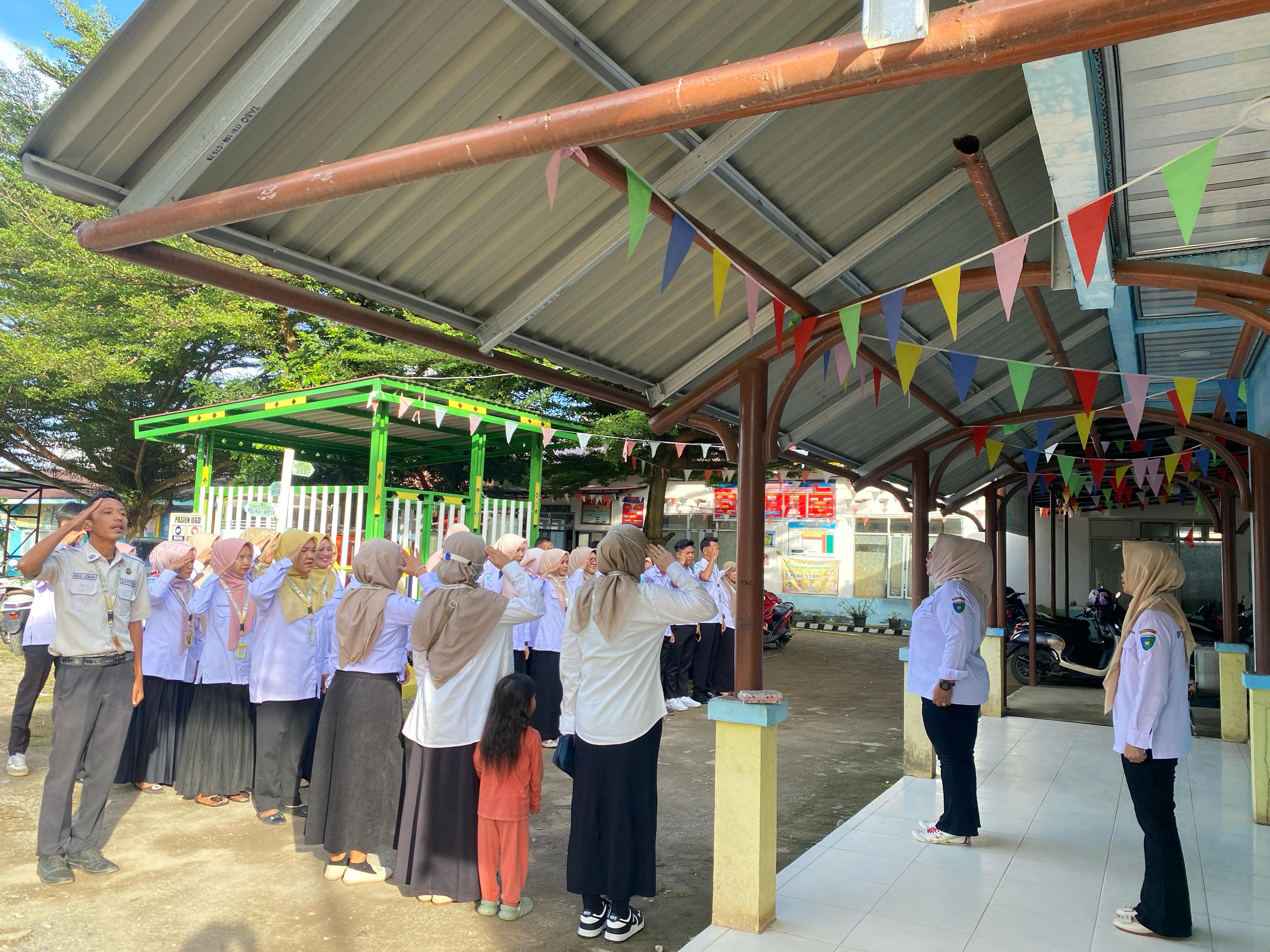 Pelaksanaan Apel Pagi oleh STAF UPT Puskesmas Tapan 