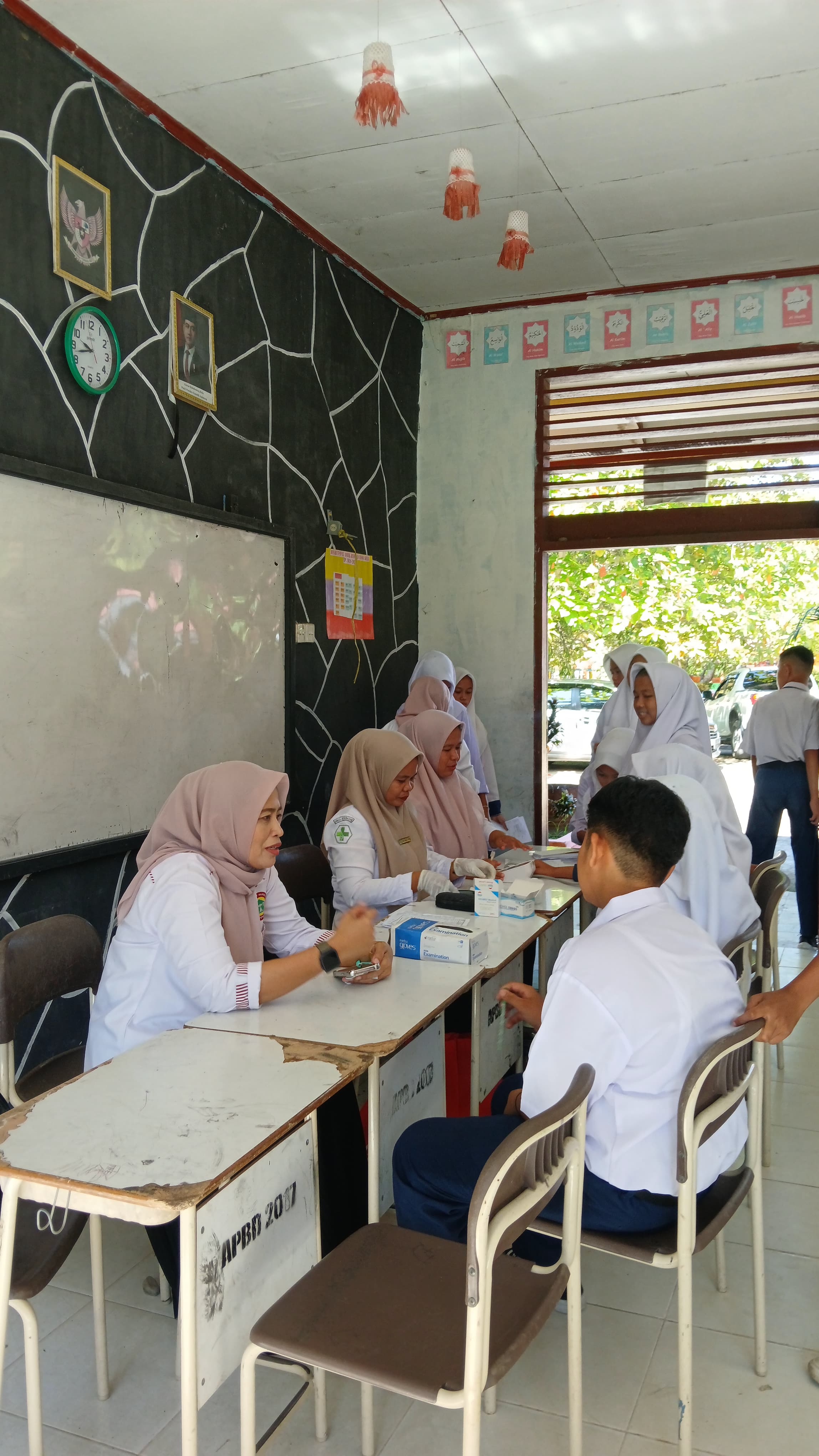 Skrining  PTM di SMPN 2 Batang Kapas Wilayah Kerja Puskesmas IV Koto Mudik