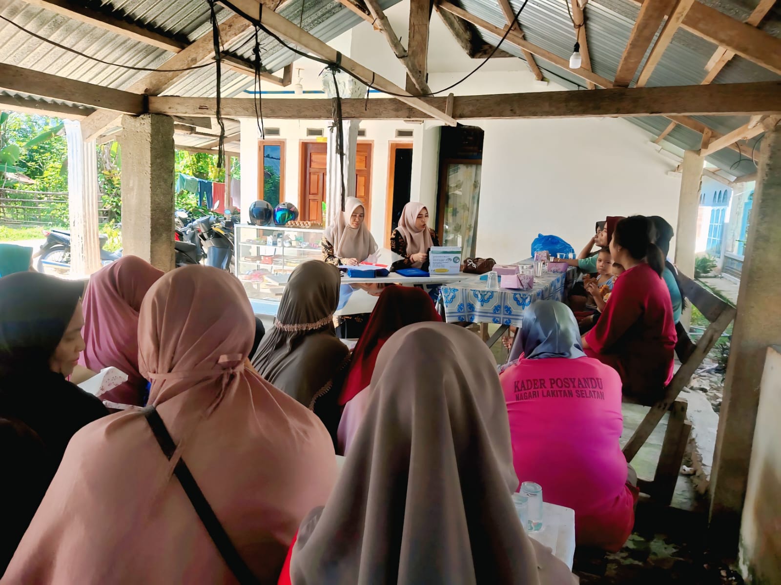 Penyuluhan KB di Kampung Seberang Tarok Nagari Lakitan Wilayah Kerja Puskesmas Kambang 