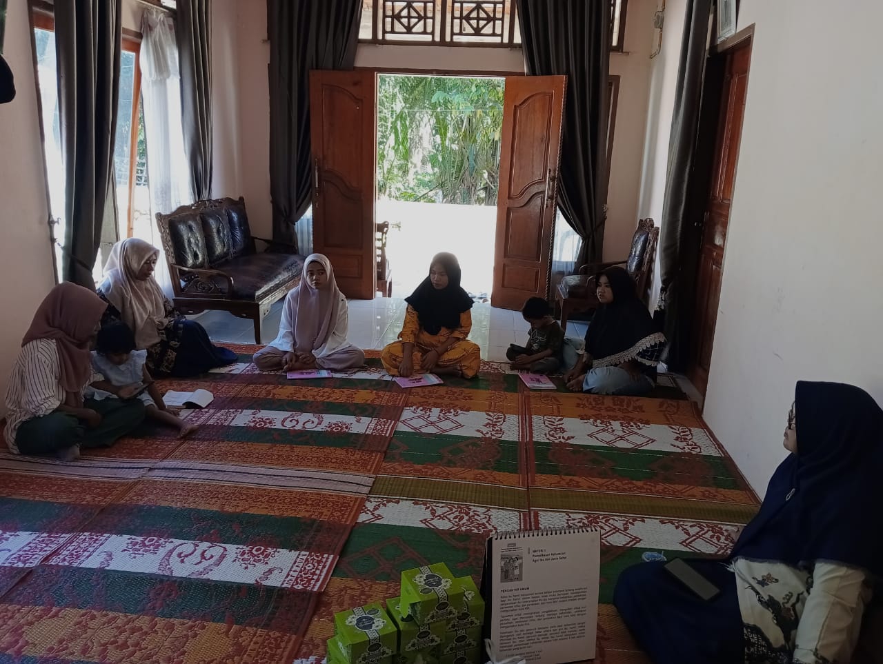 Kelas Ibu Hamil di Seberang Tarok  Wilayah Kerja Puskesmas  Kambang.