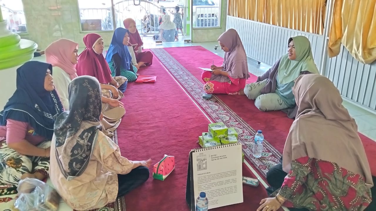 Pertemuan Kelas Ibu Hamil di Karang Tangah Wilayah Kerja Puskesmas Kambang.