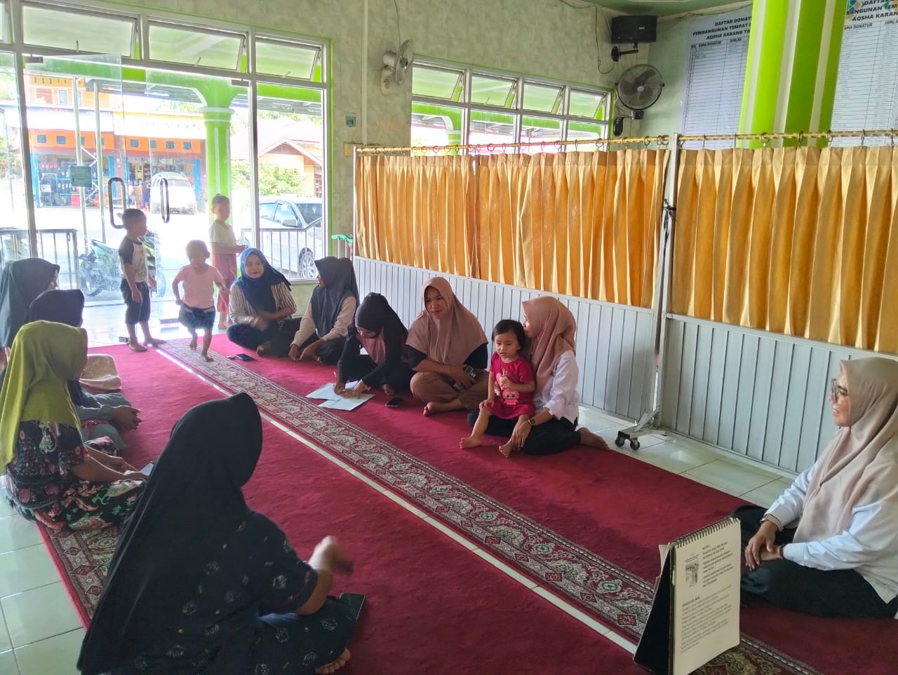 Pertemuan Kelas Ibu Hamil di Karang Tangah Wilayah Kerja Puskesmas Kambang.