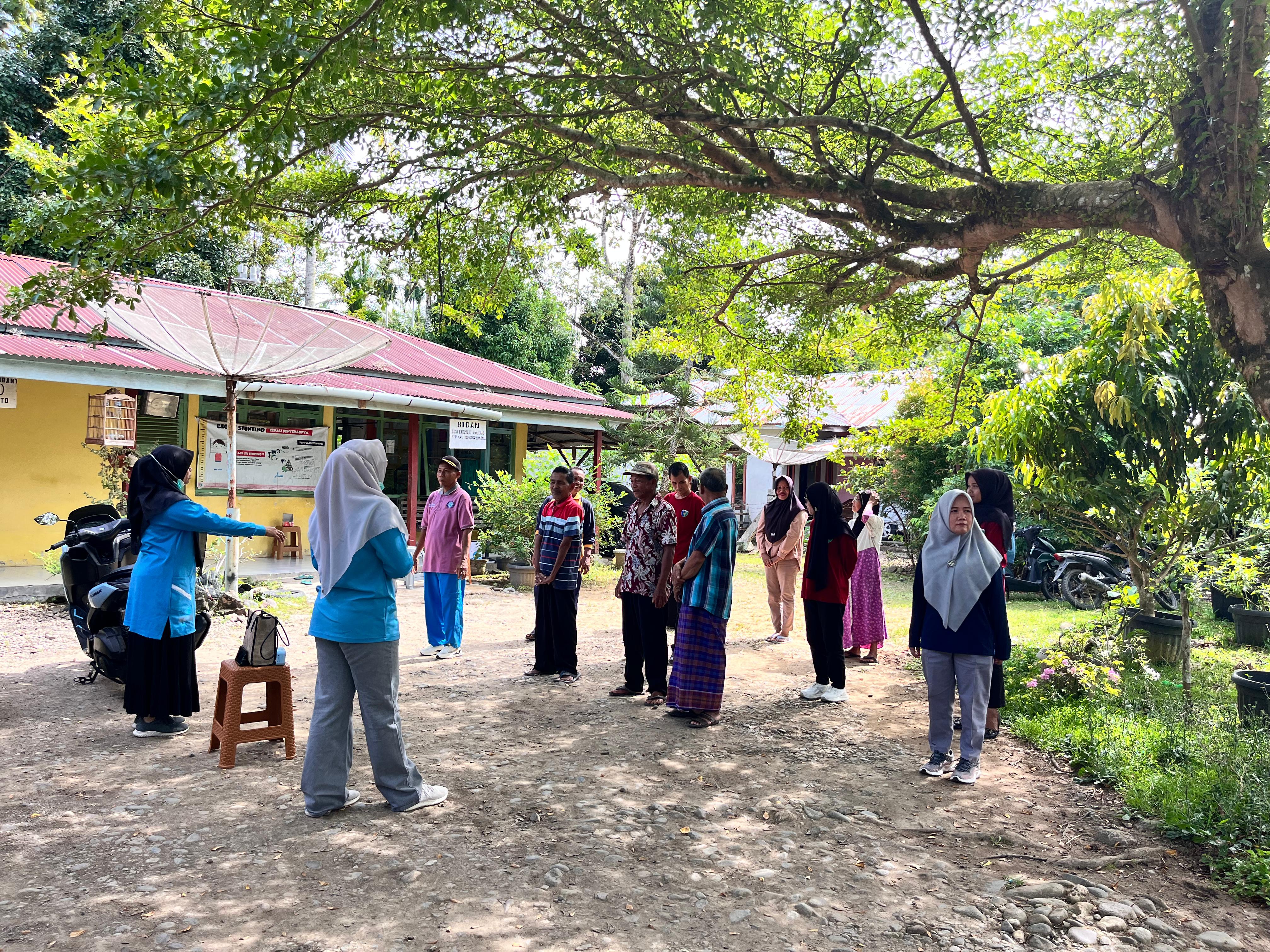 Kegiatan Senam Pronalis dan Edukasi Kesehatan di Desa Sikabu Munto Nagari Ampiang Parak Timur