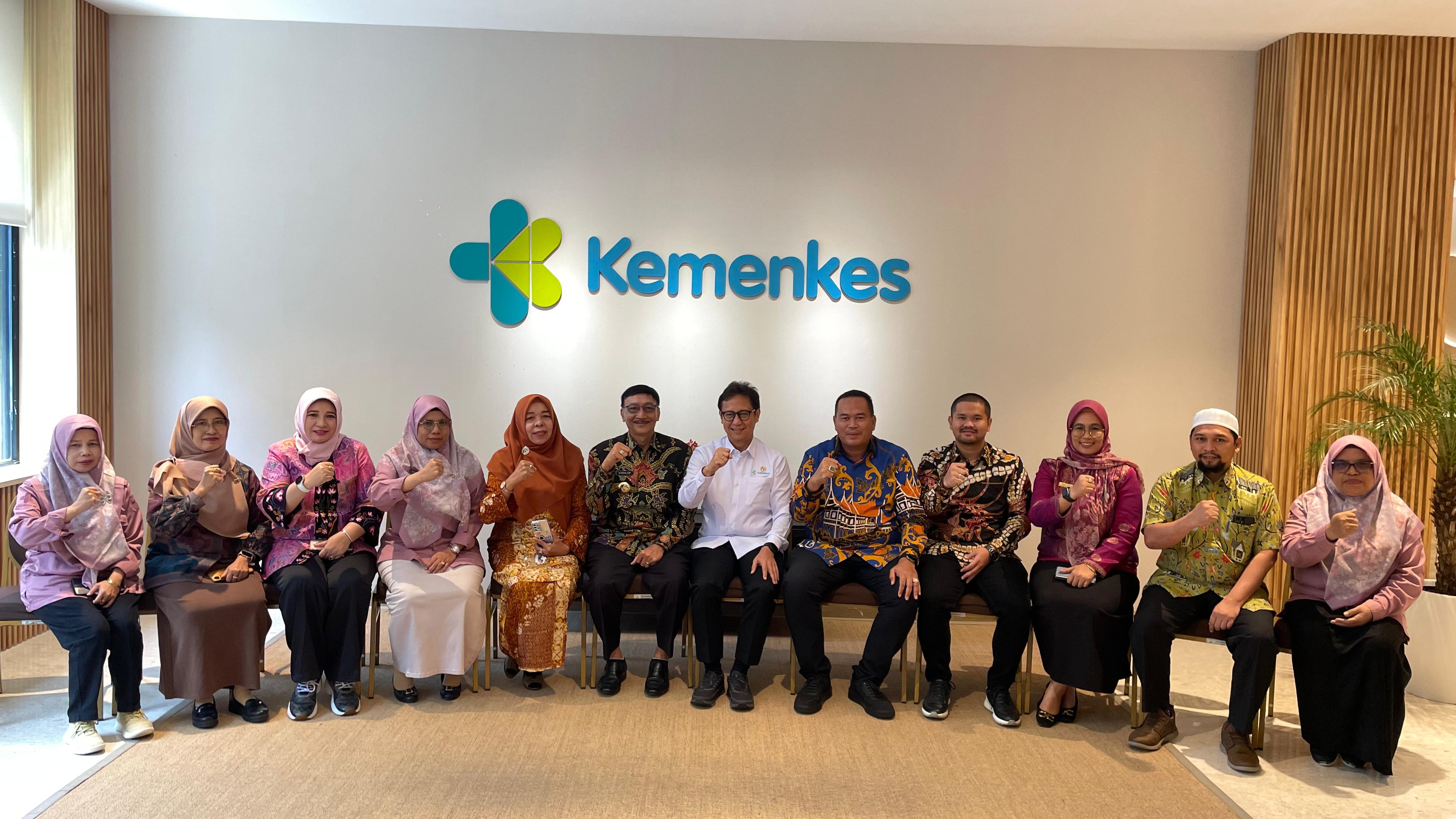 Bupati dan Kepala Dinas  Beserta Staf Melakukan Audiensi Dengan Menteri Kesehatan Terkait Anggaran