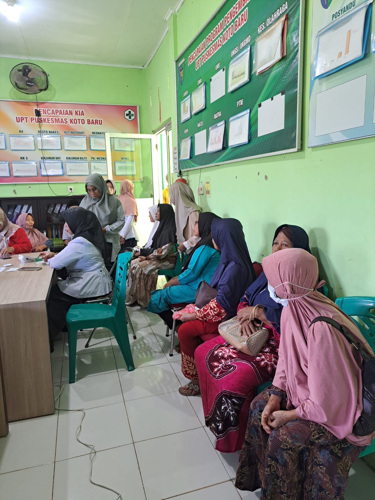 Pemeriksaan Labor oleh Labkesda di Puskesmas Koto Baru 