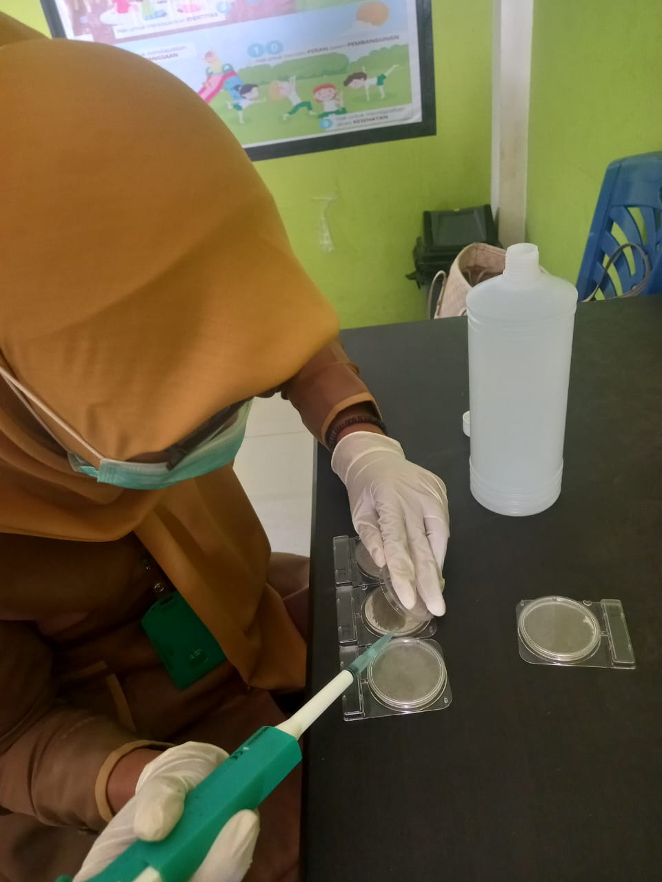 Surveilans Kualitas Air Minum Rumah Tangga_SKAMRT dan SKUDR di Wilayah Kerja Puskesmas Balai Selasa