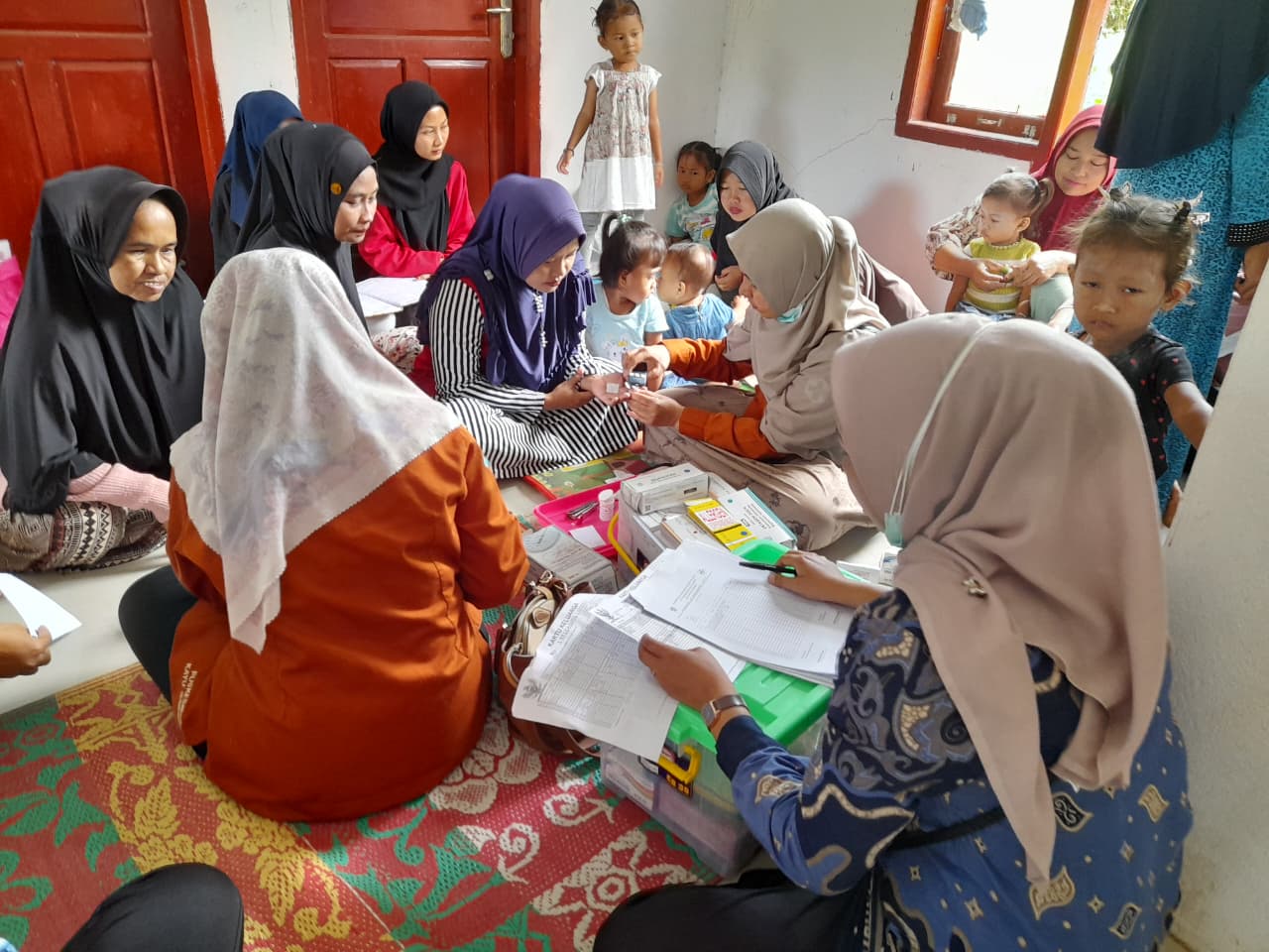 Kegiatan Deteksi Dini PTM di Kampung Transmigrasi nagari Amping Parak Timur