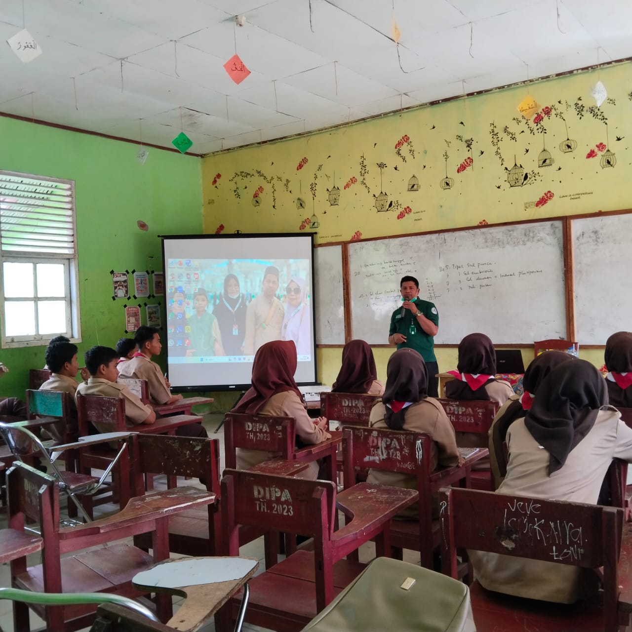 Pembinaan Kader Remaja di  MTSN 12  Pesisir Selatan