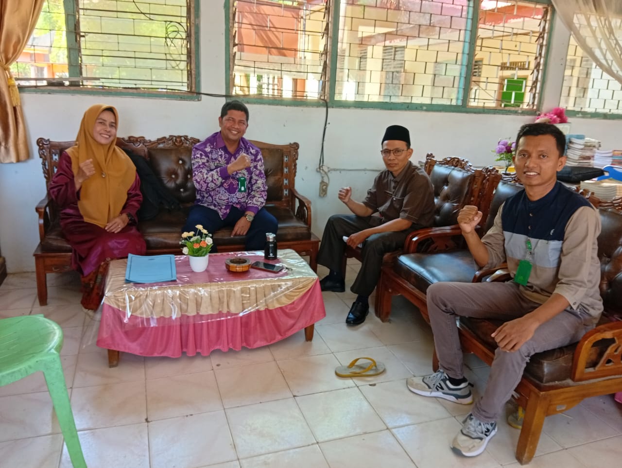 Staf Puskesmas Balai Selasa Melakukan Pembinaan Kader Remaja di SMP N  Ranah Pesisir 