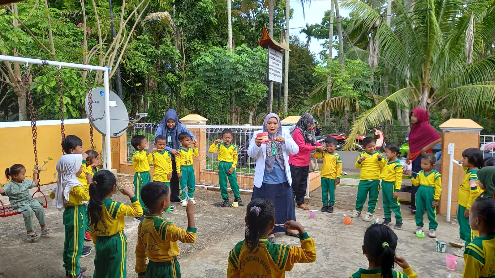 Sikat Gigi Massal di TK RA Bunga Bangsa Wilayah Kerja Puskesmas Balai Selasa 