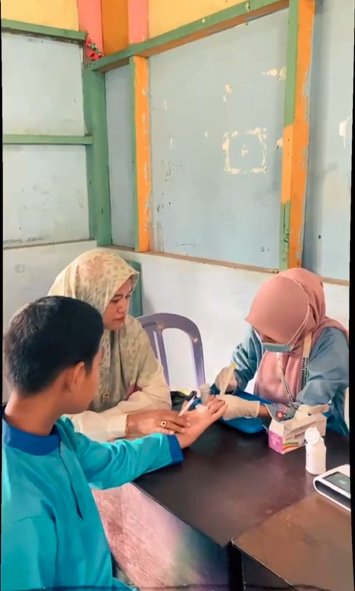 Penjaringan Kesehatan dan CKG pada anak usia sekolah di SMP IT Andalusia Tapan.