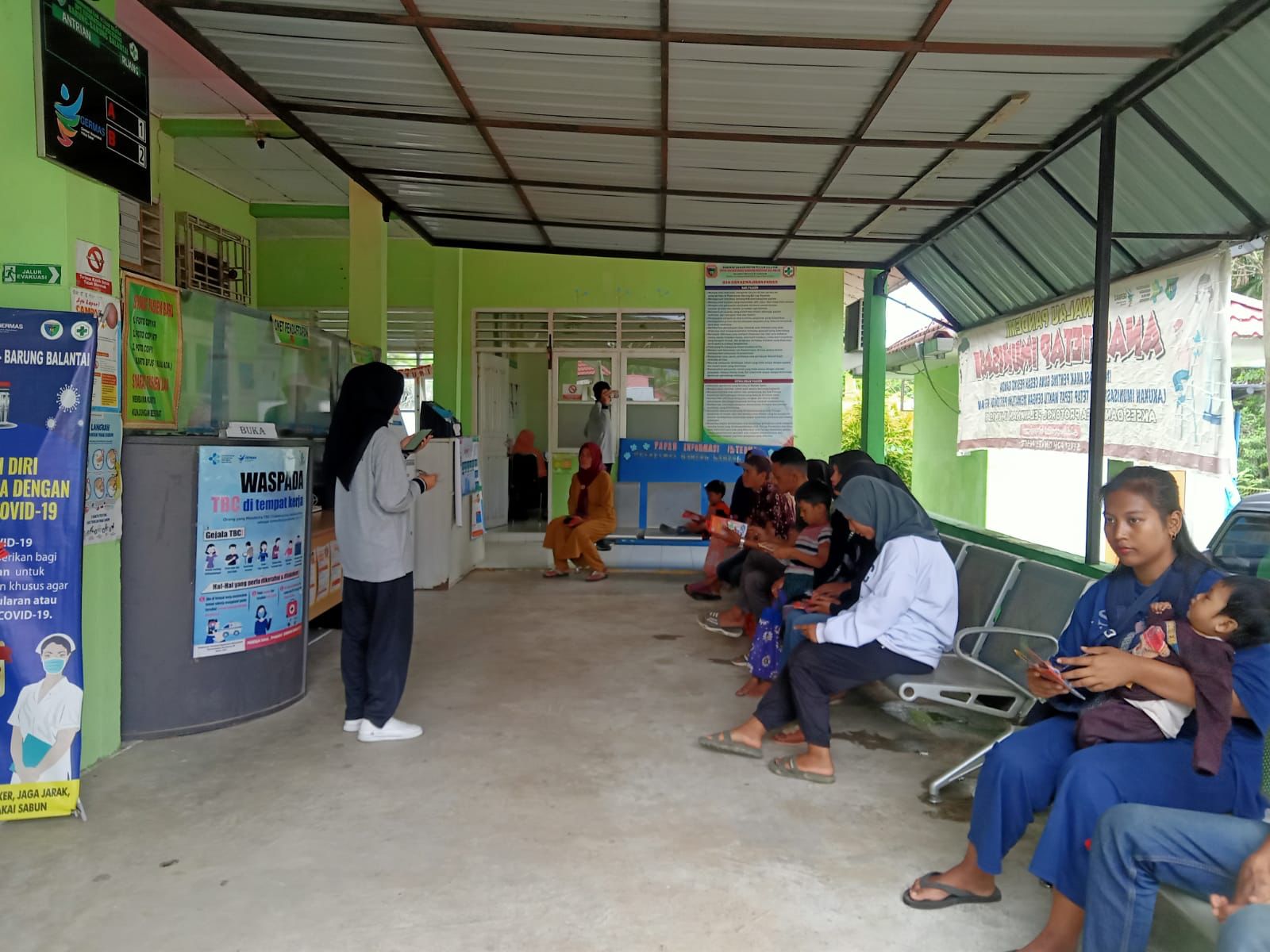 Penyuluhan Dalam Gedung Puskesmas Barung-Barung Balantai